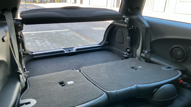 MINI Hatchback 135kW Cooper S Level 3 33kWh 3dr Auto Electric Hatchback